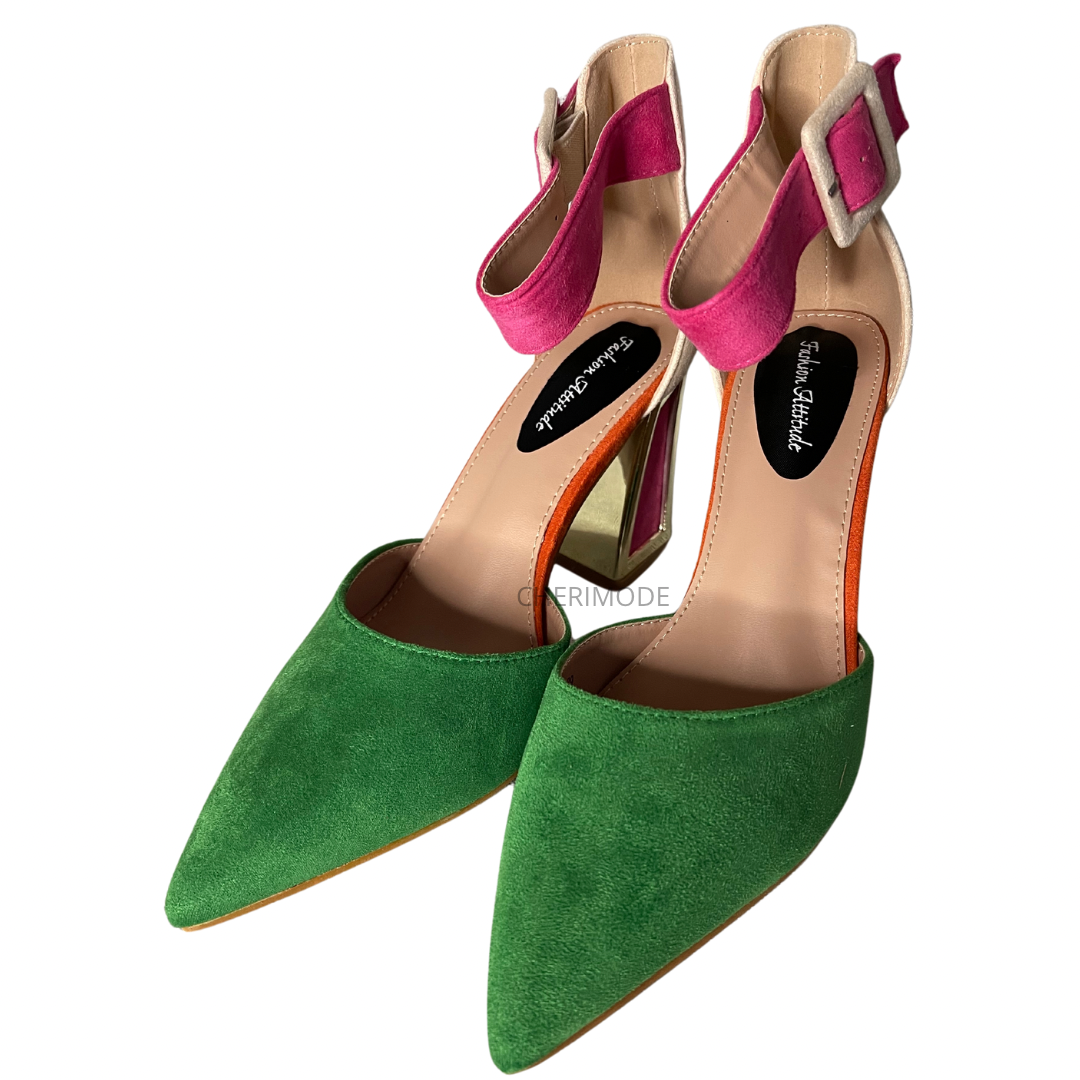 Grüne Pumps mit klobigem Absatz