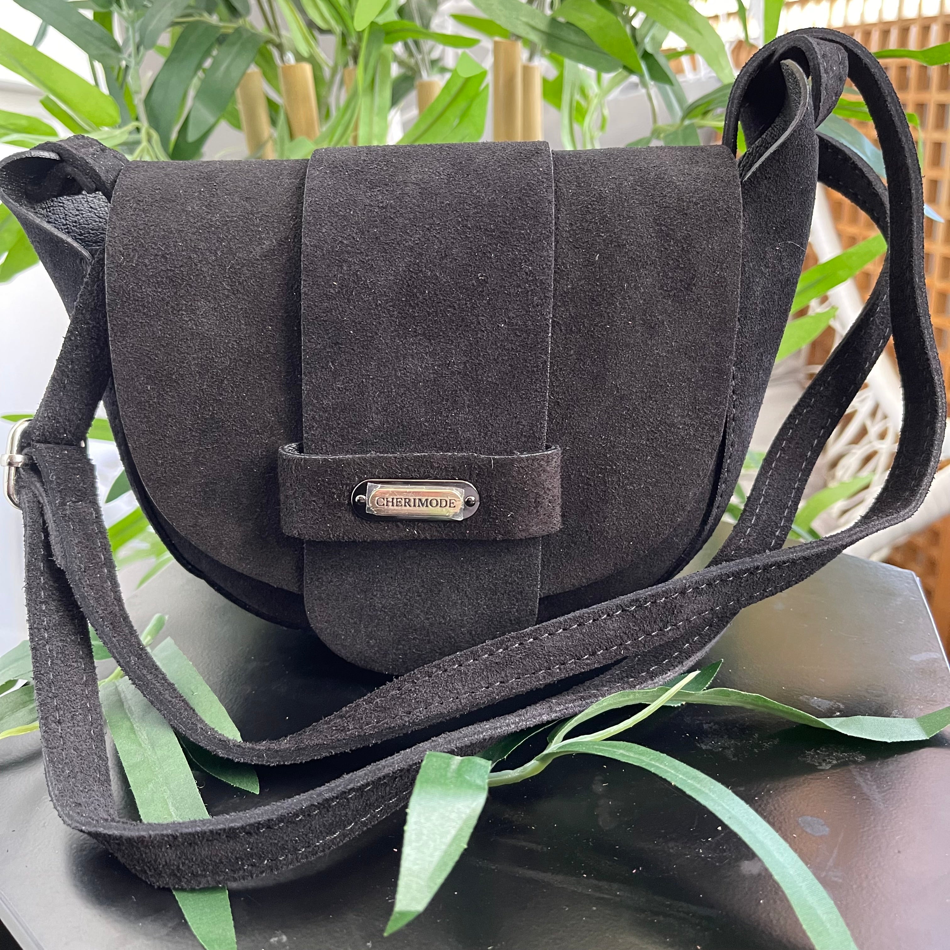 Cherimode Umhängetasche aus Leder